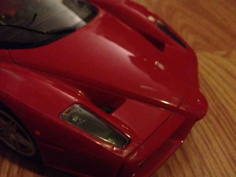 Illustration for article titled Ferrari Enzo RC Car 1:16